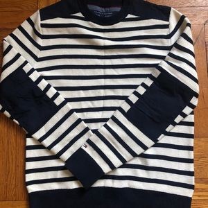 Tommy Hilfiger Sweater Size Medium